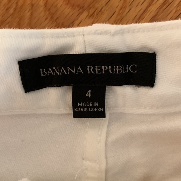 Banana Republic white jean skirt - Picture 3 of 4